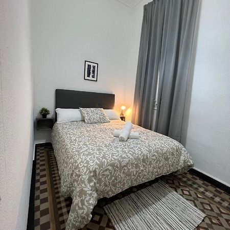 A & M Barcelona Hostal Extérieur photo