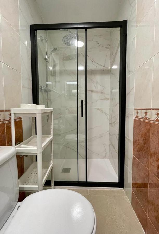 A & M Barcelona Hostal Extérieur photo
